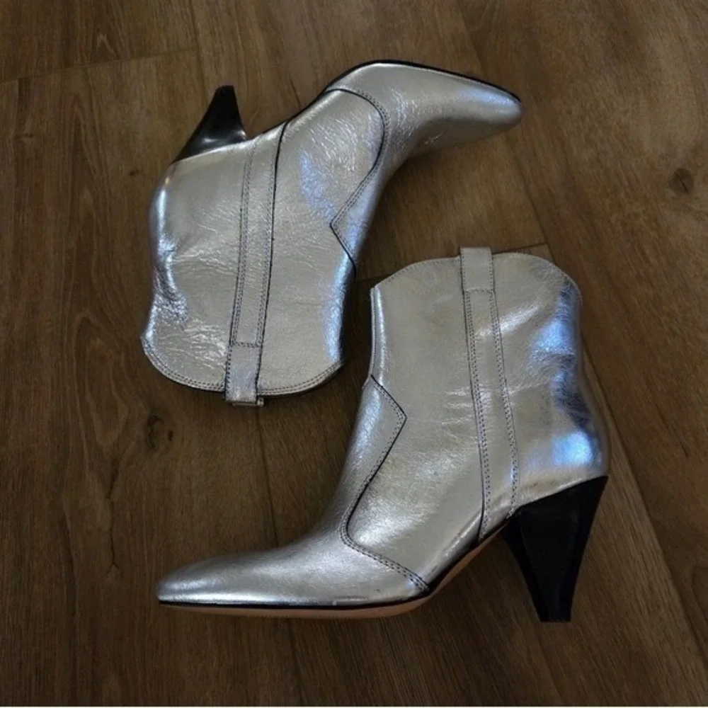 Marc Fisher LTD Carissa Western Heeled  Boots in Silver